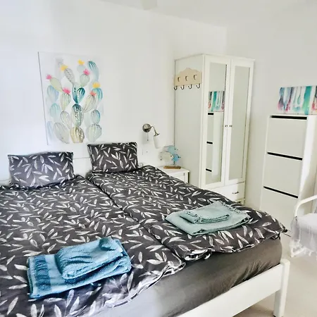 Casa Vivienne Perfectly Located With Roof Terrace In & Marina Gran Canaria